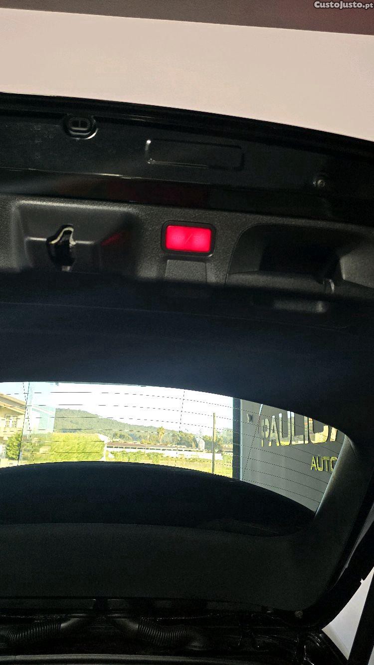 Mercedes-Benz CLA 200 amg — fotografia 4
