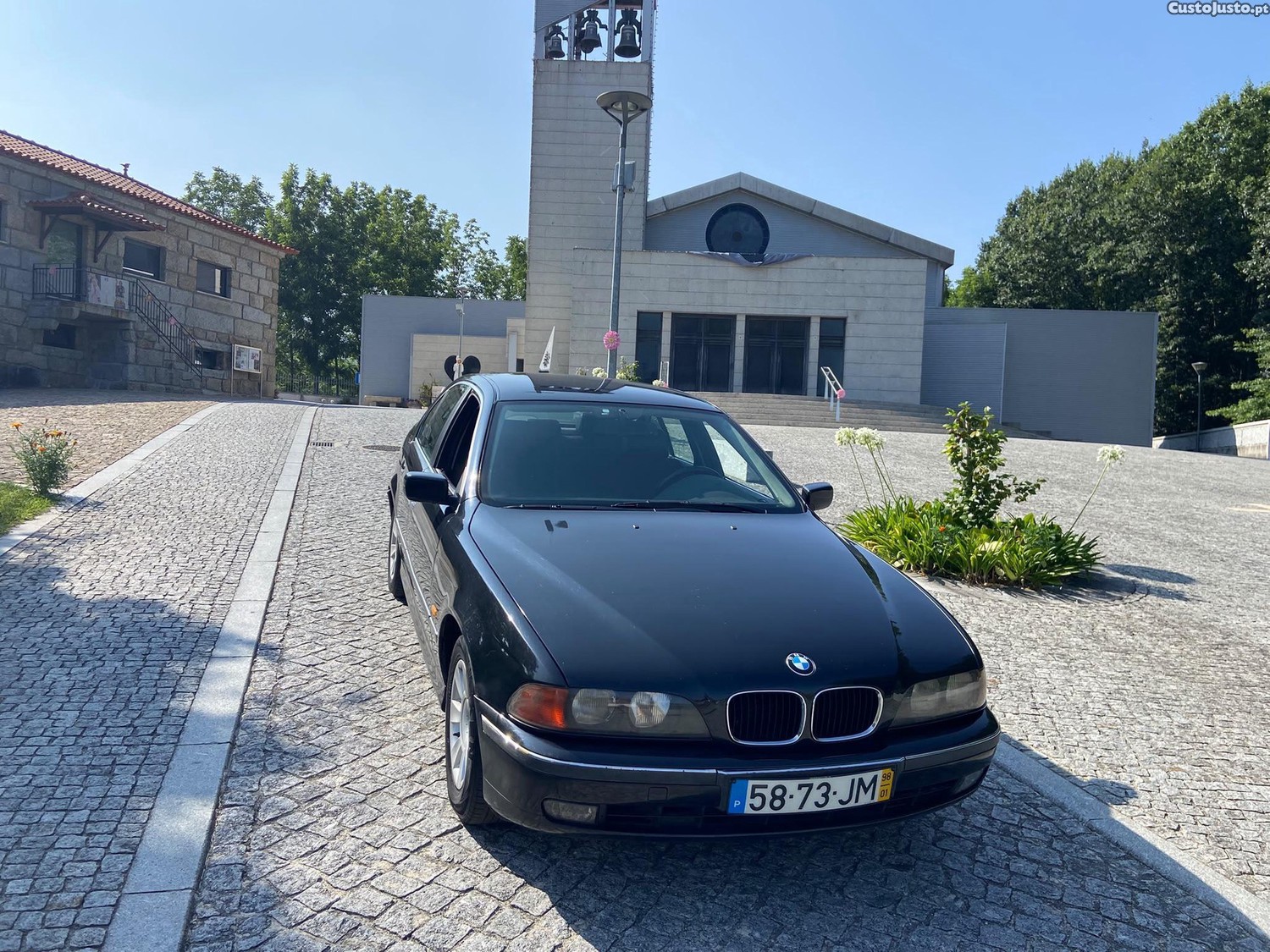 BMW 525 Luxury — photo 2
