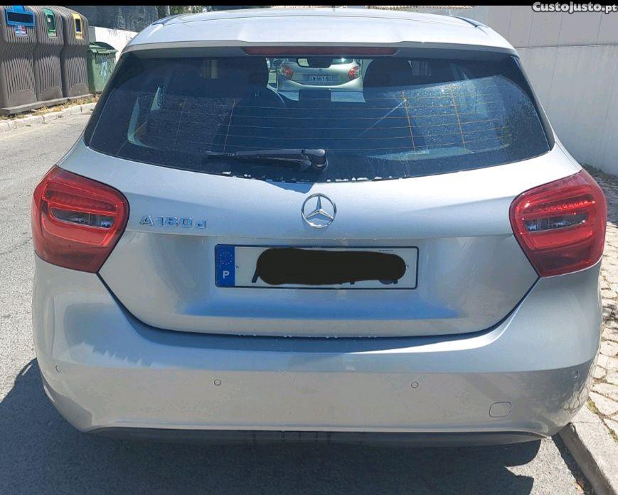 Mercedes-Benz A 180 1.8D — fotografia 2