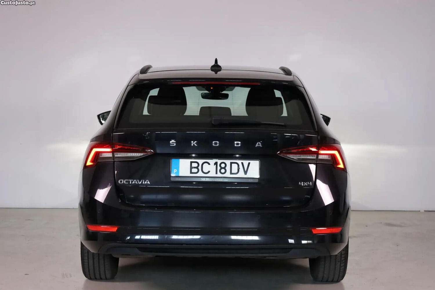 Skoda Octavia 2.0 TDI Scout DSG 4x4 — fotografia 5