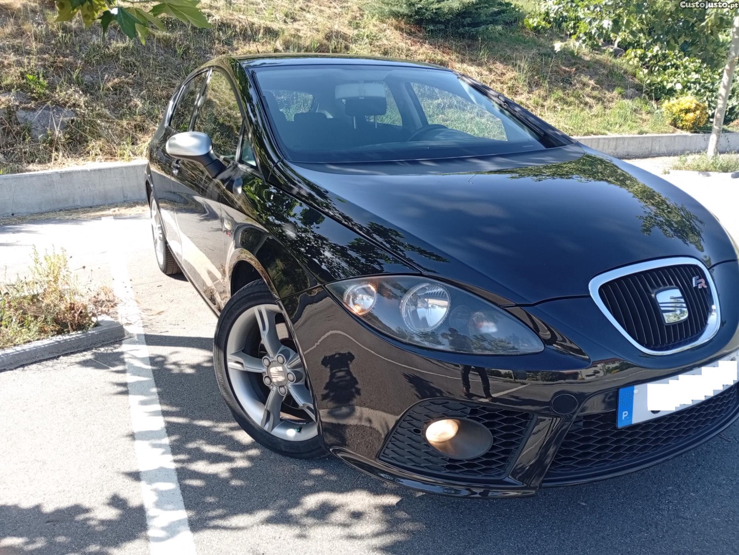 SEAT Leon FR 2.0 TDI — fotografia 11