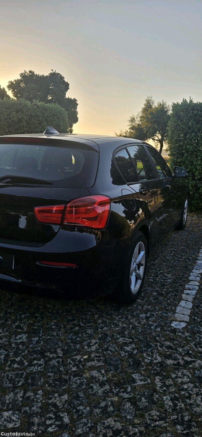 BMW 114 urban line — fotografia 6
