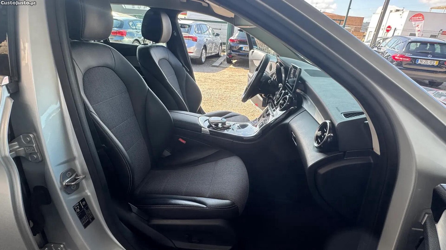 Mercedes-Benz C 200 d Avantgarde Aut. — fotografia 10