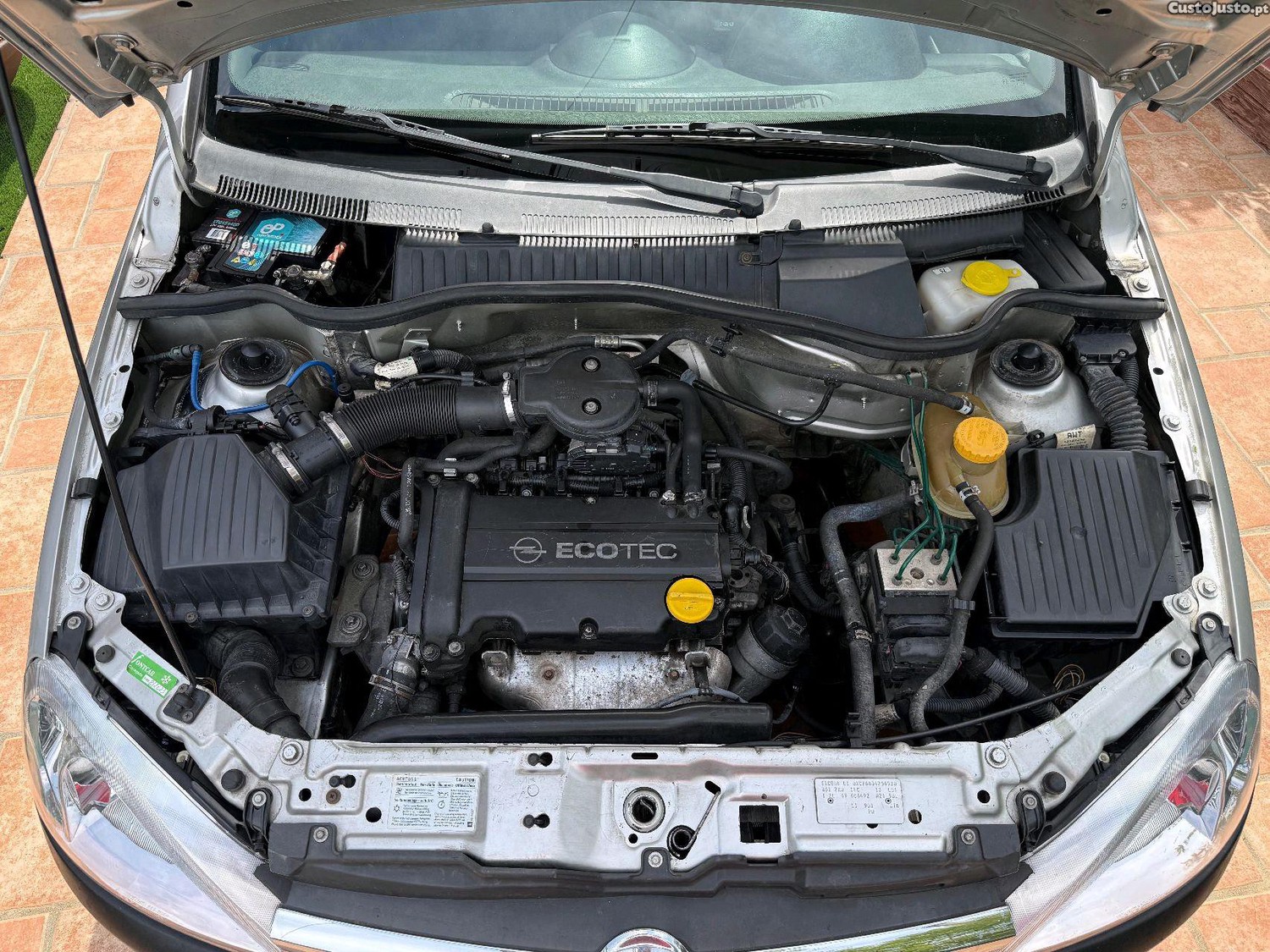 Opel Corsa C 1.2 — fotografia 7