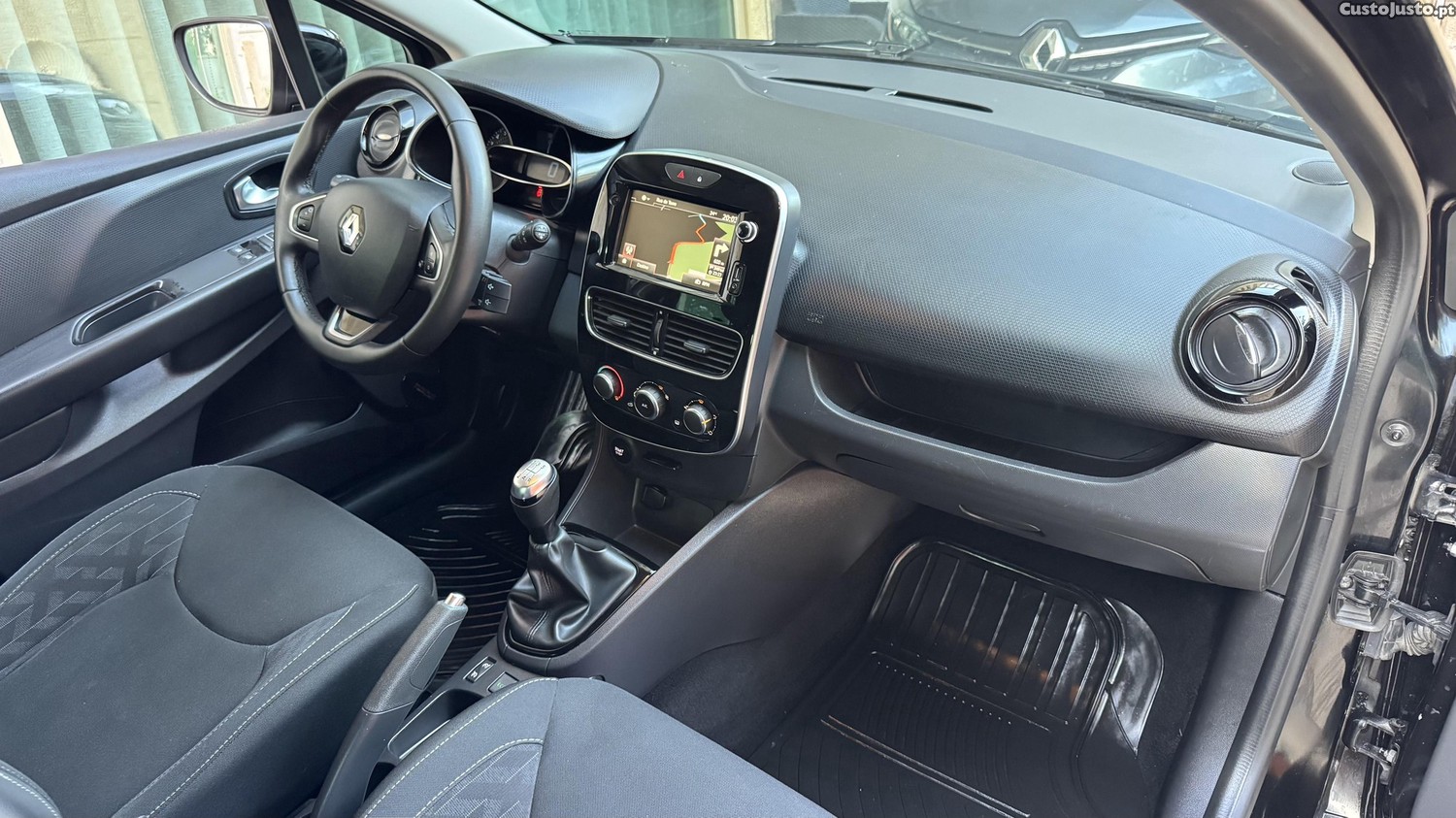Renault Clio Limited 0.9 90cv 2019 — fotografia 5