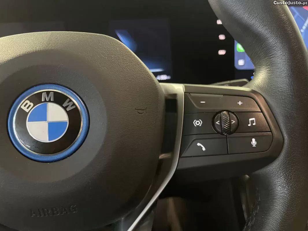 BMW iX1 Xdrive30 — fotografia 17