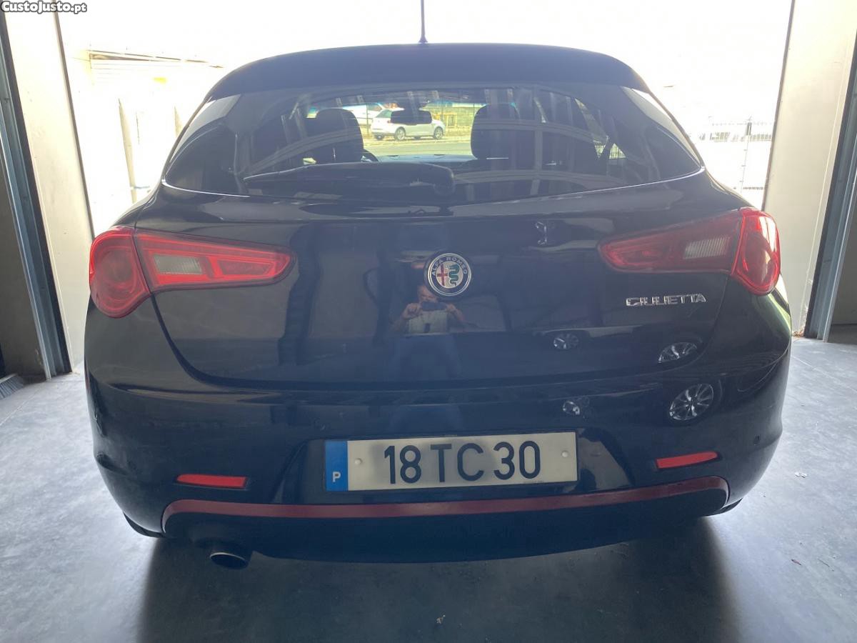 Alfa Romeo Giulietta 1.6 Gtd - 17 foto 5
