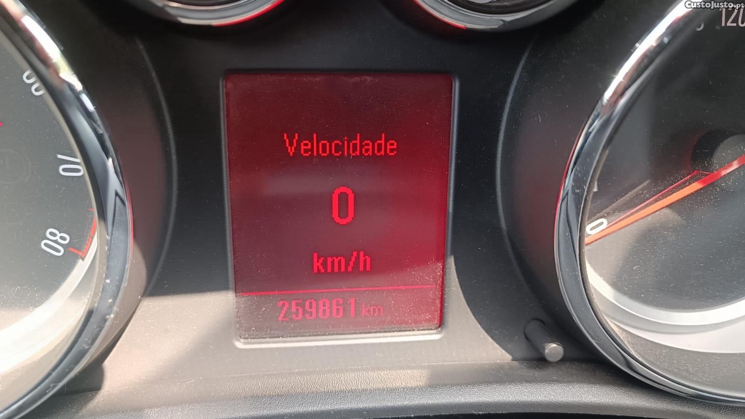 Opel Astra Sports Tourer — fotografia 5