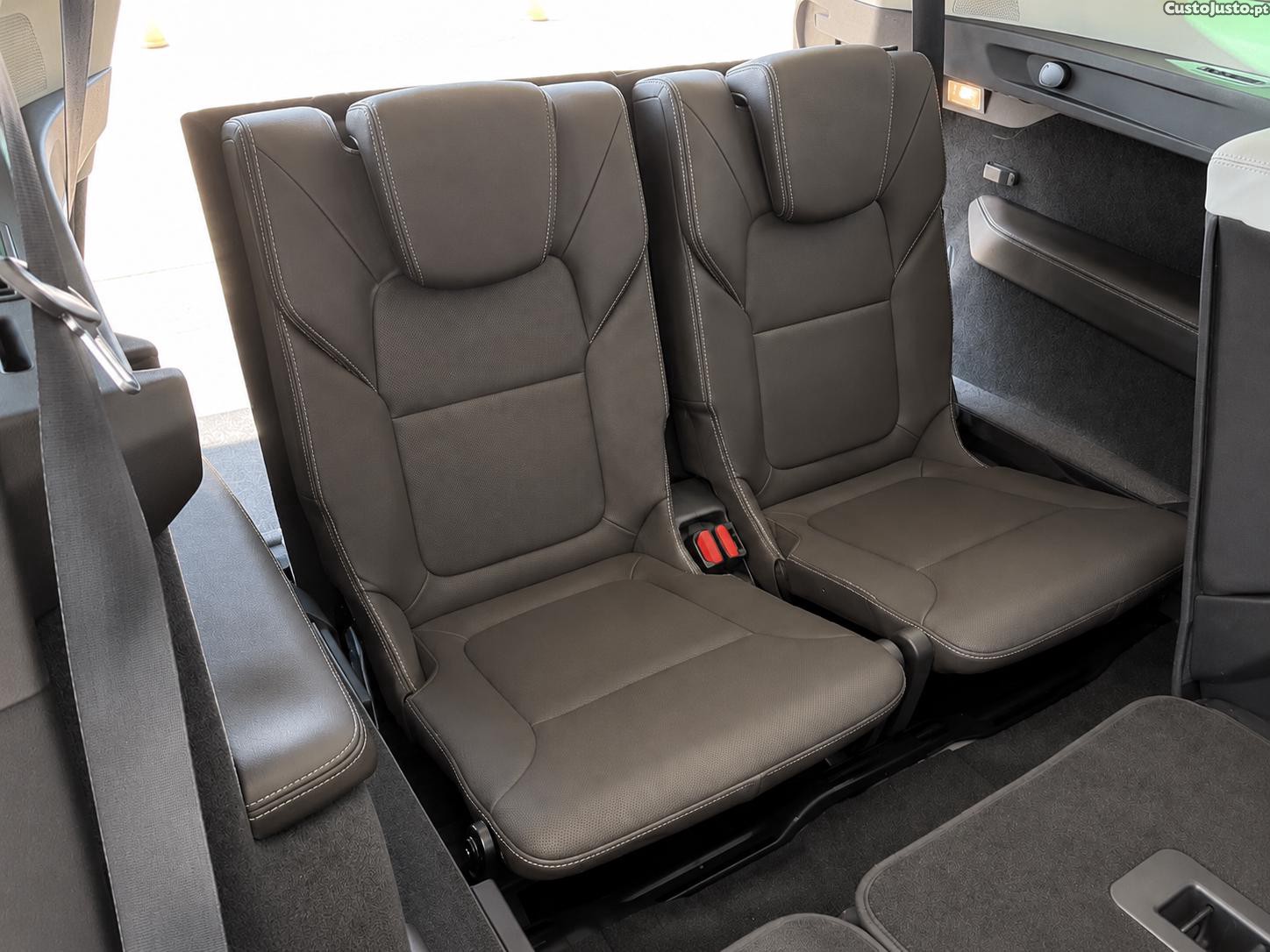 Renault Espace 1.6 dCi Initiale Paris EDC — fotografia 5