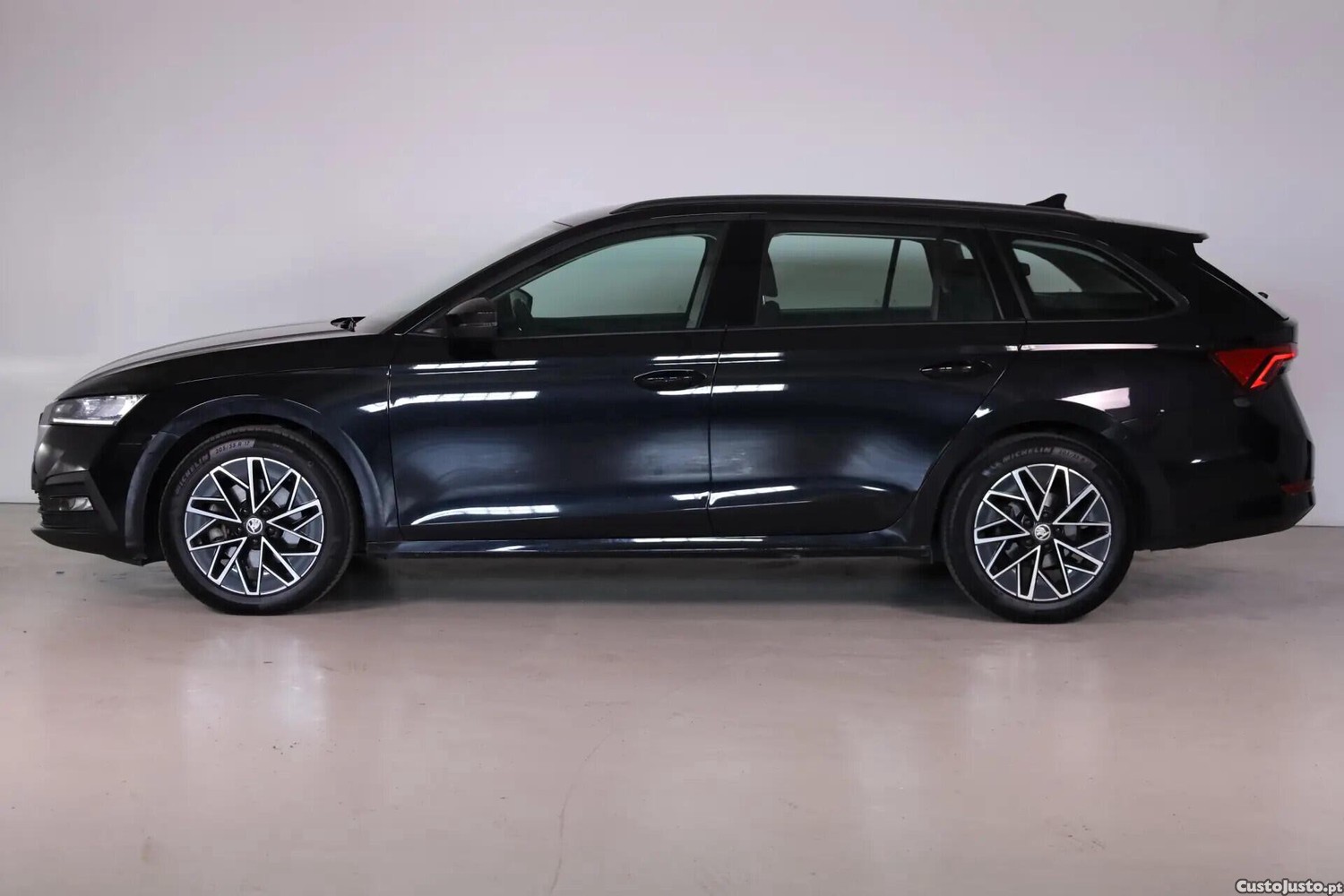 Skoda Octavia 2.0 TDI Scout DSG 4x4 — fotografia 16