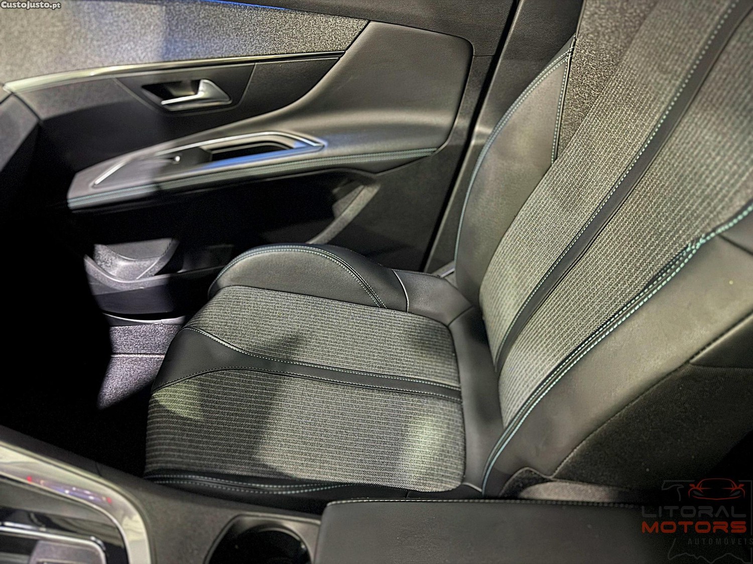 Peugeot 3008 1.2 PureTech Allure Pack EAT8 — fotografia 4