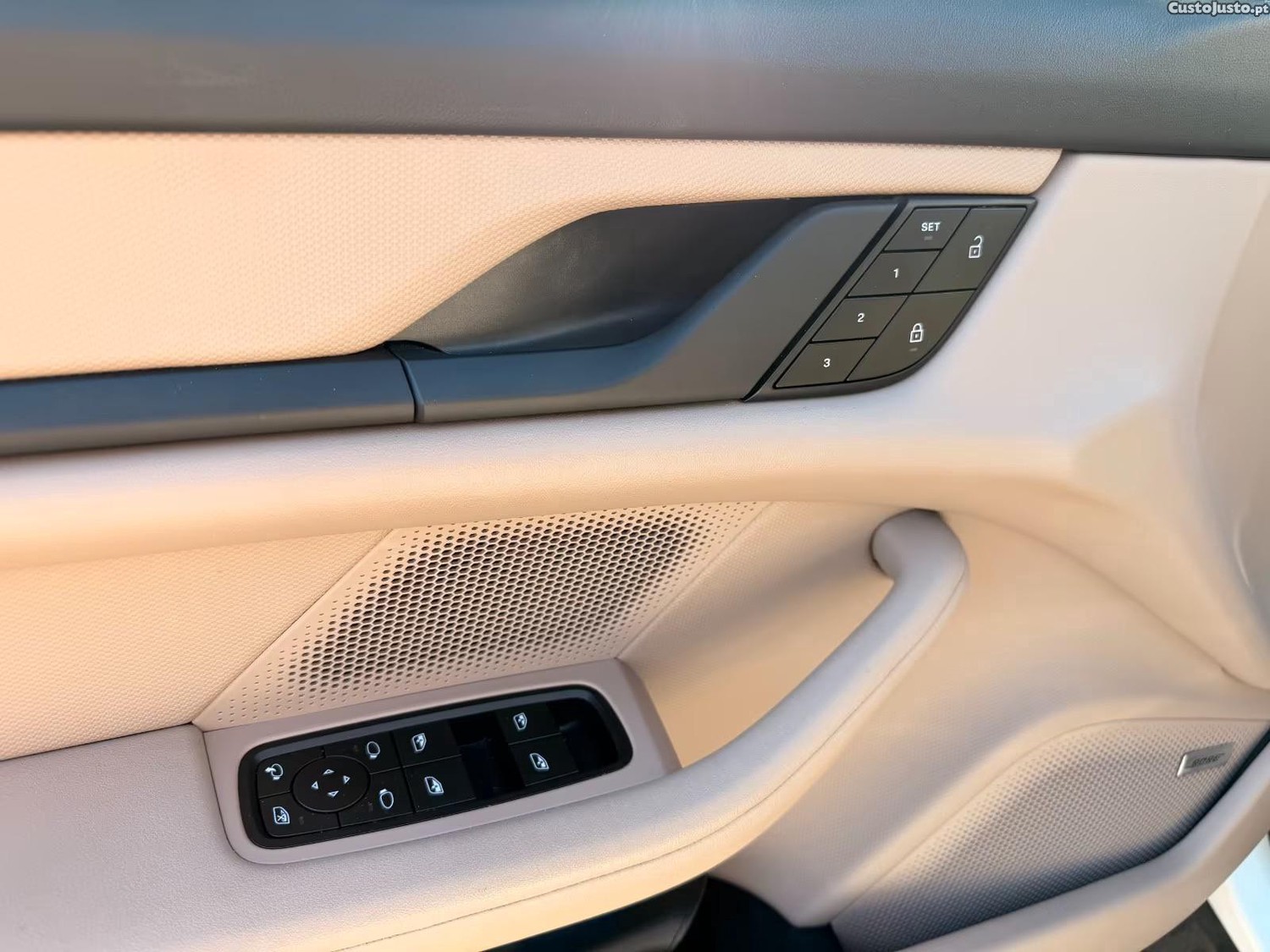 Porsche Taycan Carbon — fotografia 13