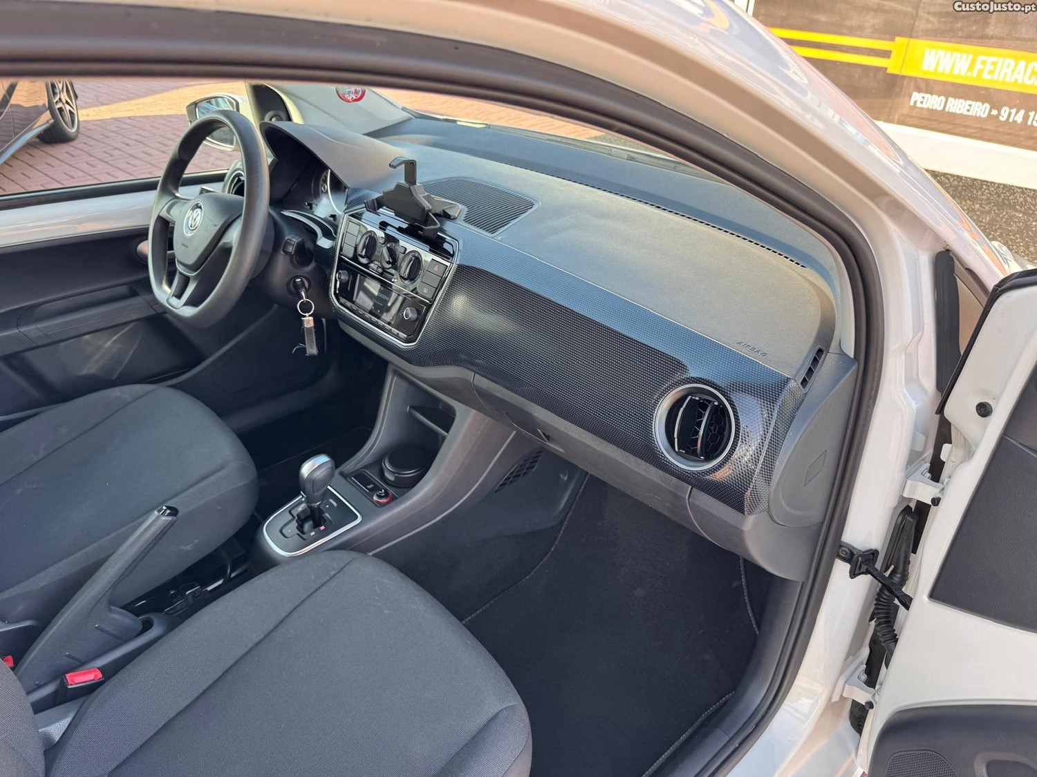 Volkswagen Up! 1.0 MoveAuto — fotografia 5