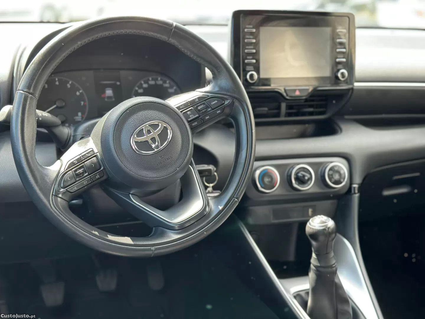 Toyota Yaris 1.0 vvt-i exclusive — fotografia 7