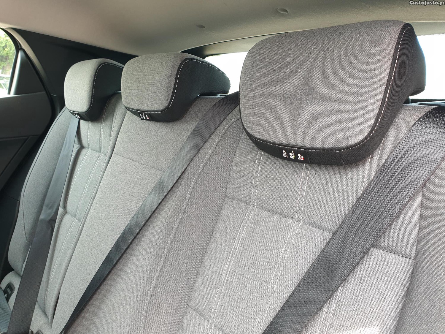 Renault Mégane E-Tech EV60 Evolution ER Optimum Charge — fotografia 9