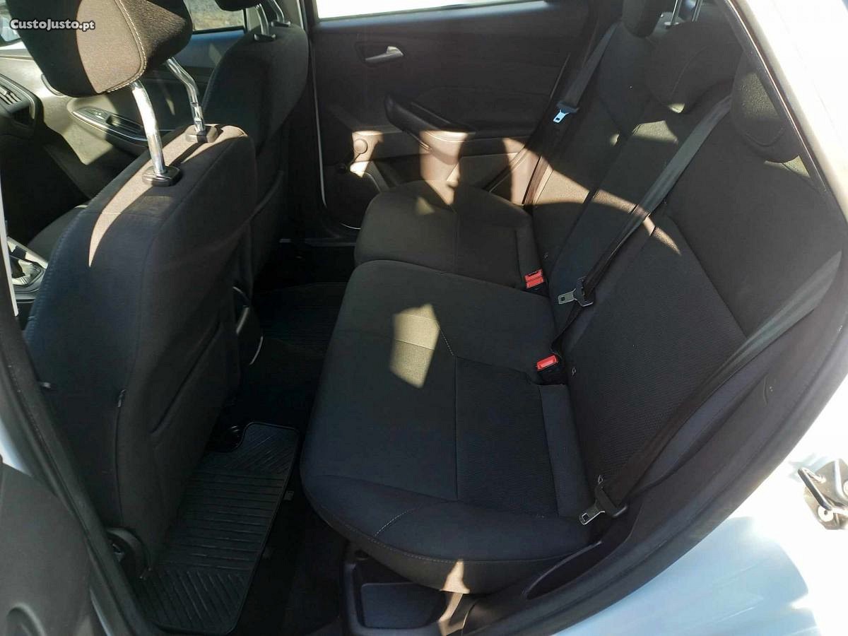 Ford Focus Trend+ Ecobost — fotografia 2