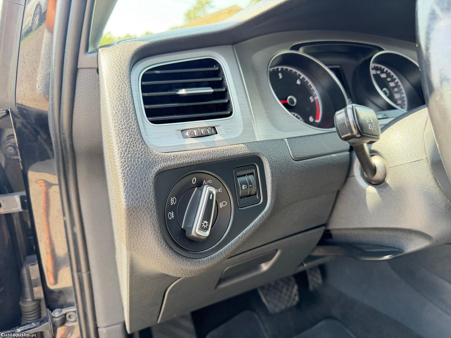 Volkswagen Golf Variant 1.6 TDi Confortline DSG — fotografia 3
