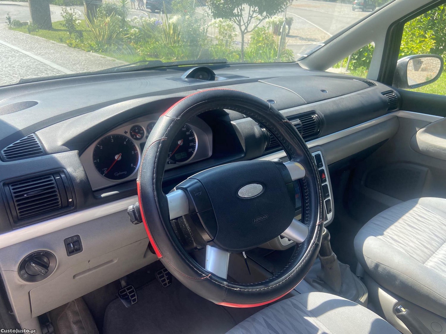 Ford Galaxy 1.9 TDI — fotografia 5