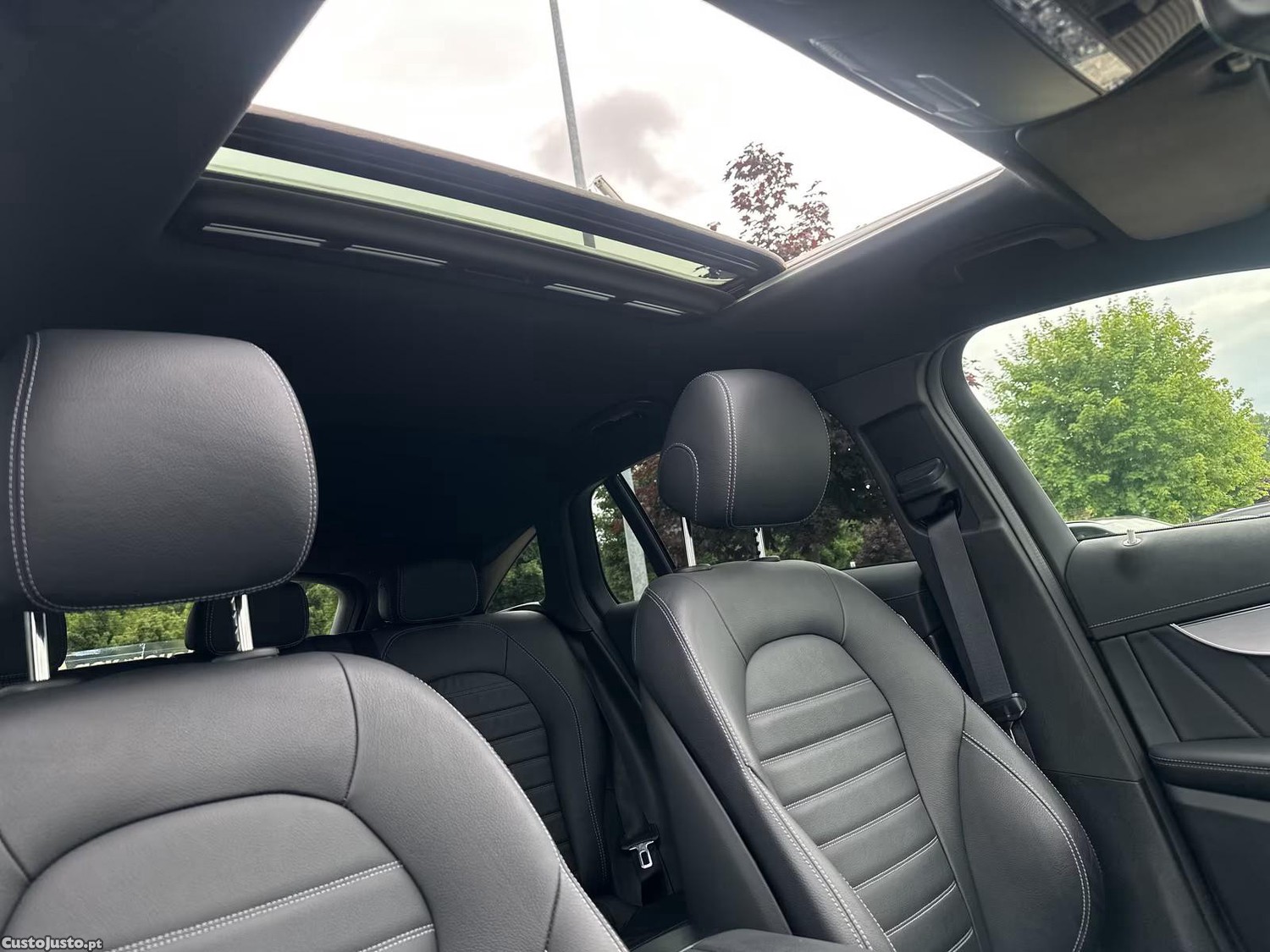 Mercedes-Benz EQC 400 4Matic AMG Line — fotografia 3