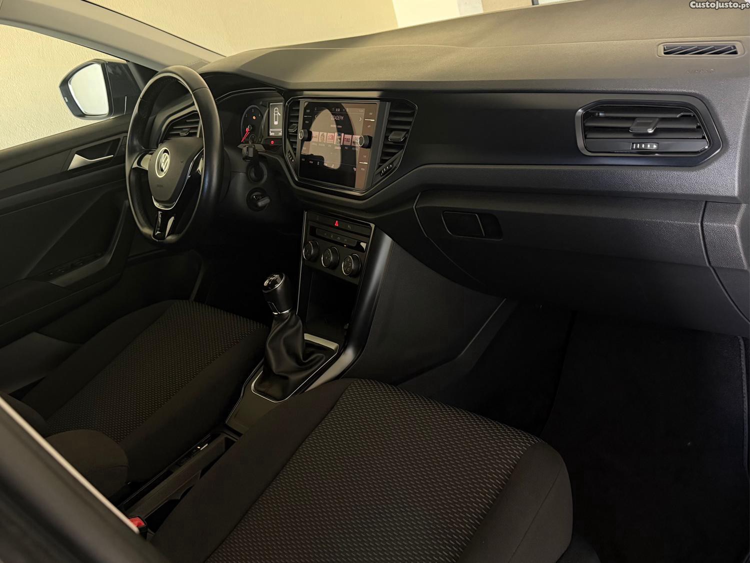 Volkswagen T-Roc 2.0 TDI Life — fotografia 8