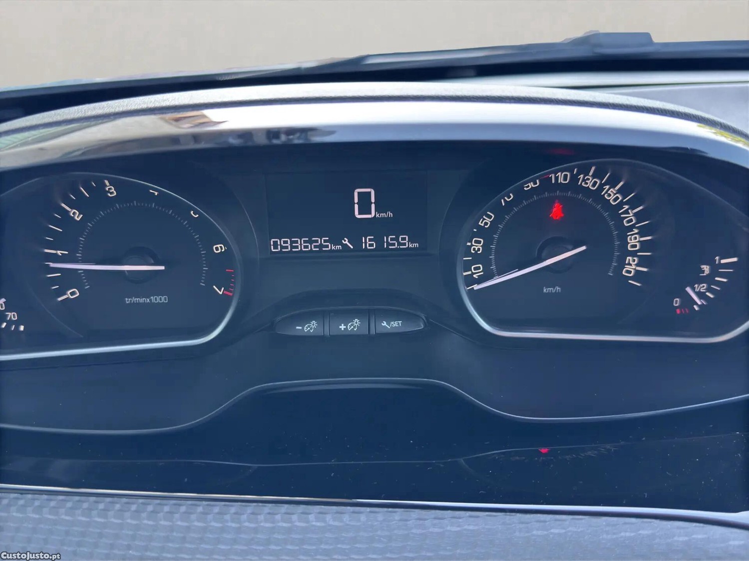 Peugeot 2008 1.2 PureTech Style — fotografia 9