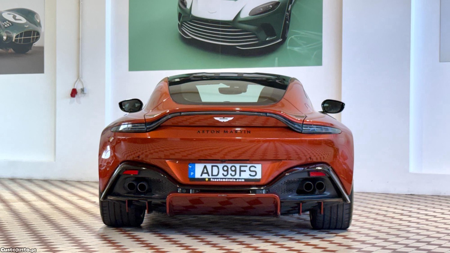Aston Martin Vantage V8 — fotografia 21