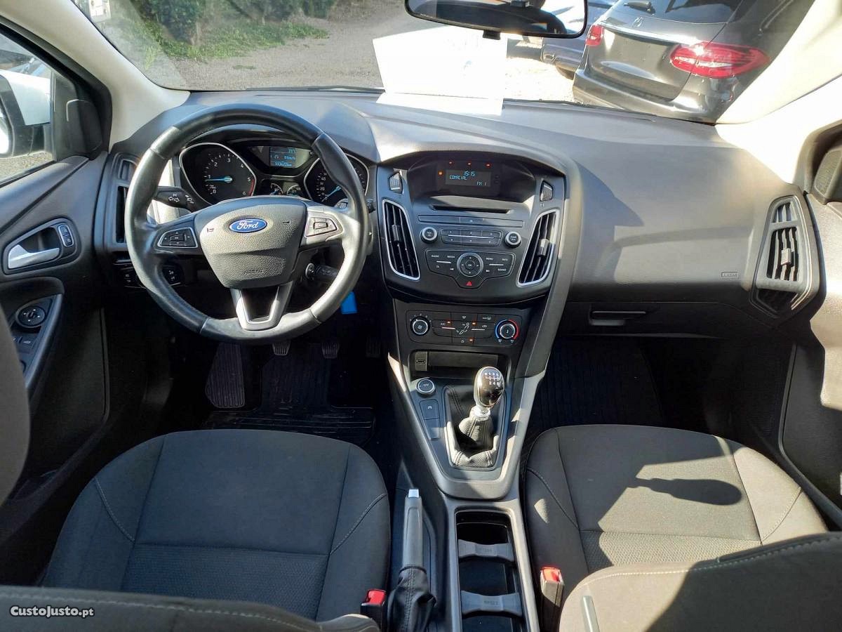 Ford Focus Trend+ Ecobost — fotografia 3