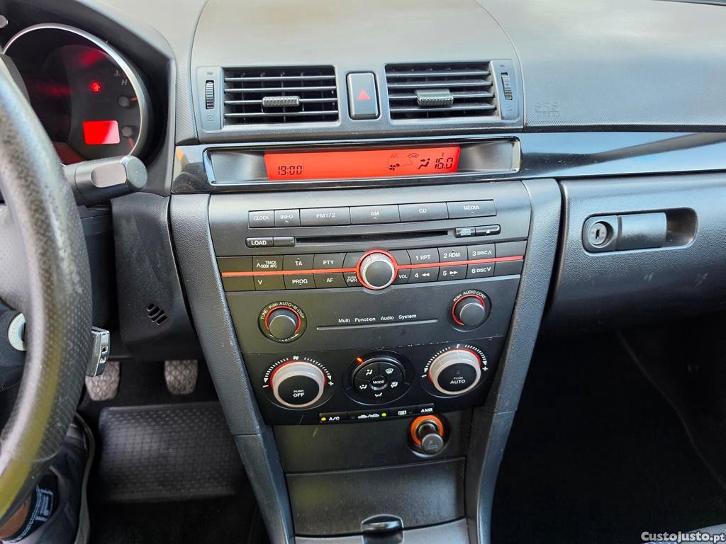 Mazda 3 1.6Di 110Cv 10/2005 — fotografia 4