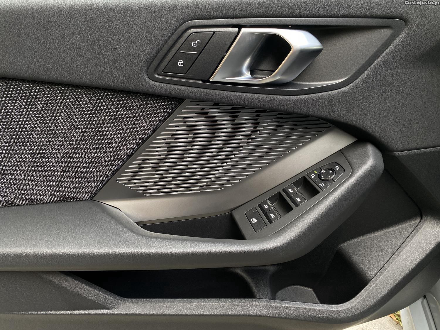 BMW 116 Pack Desportivo M — fotografia 10