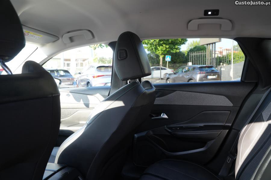 Peugeot 308 PureTech 130 Active — fotografia 7