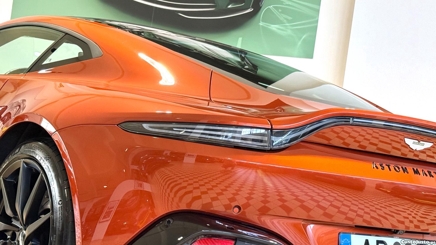 Aston Martin Vantage V8 — fotografia 15
