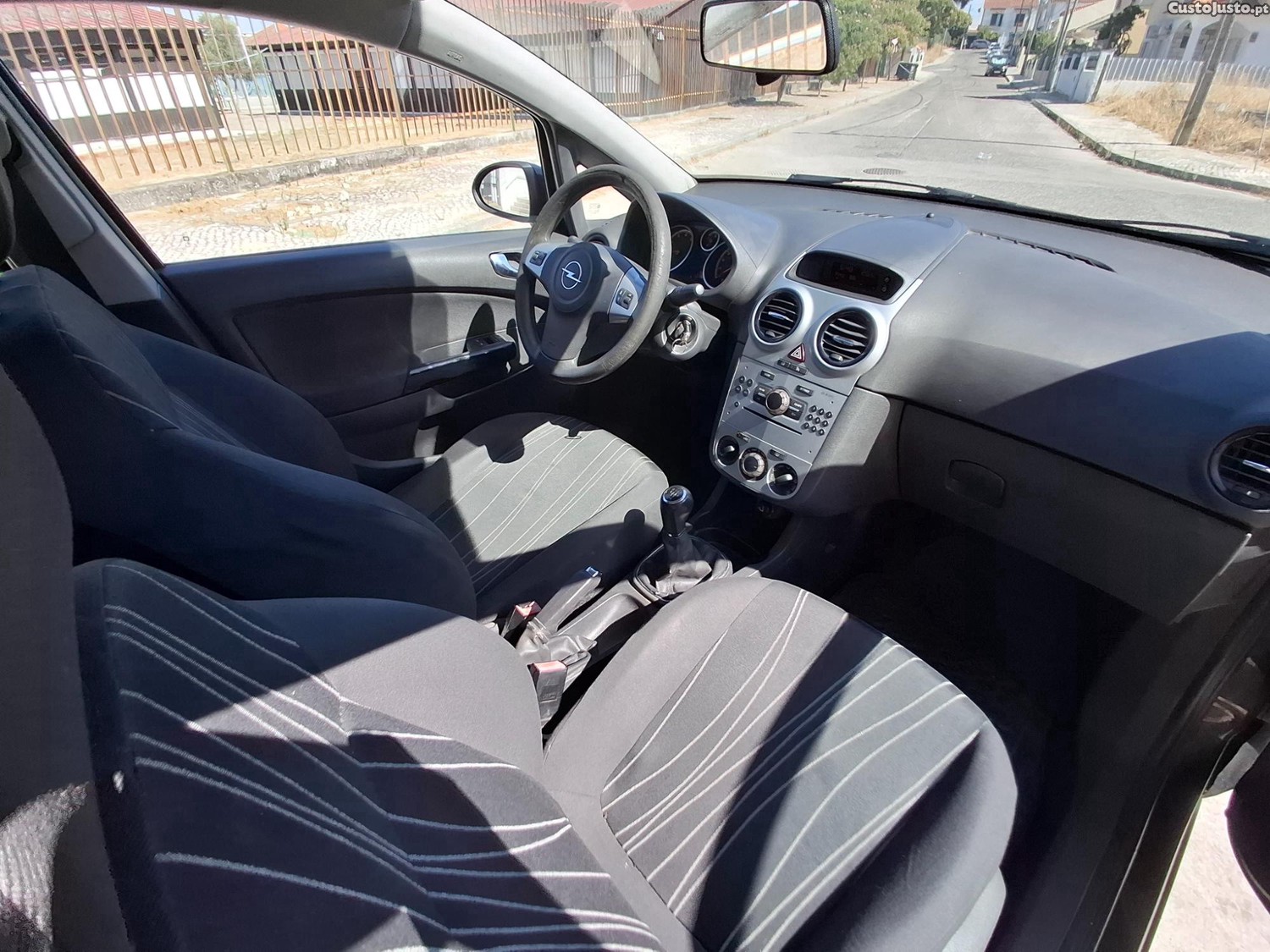 Opel Corsa 1.2i Cosmo 85cv 117mks — fotografia 3