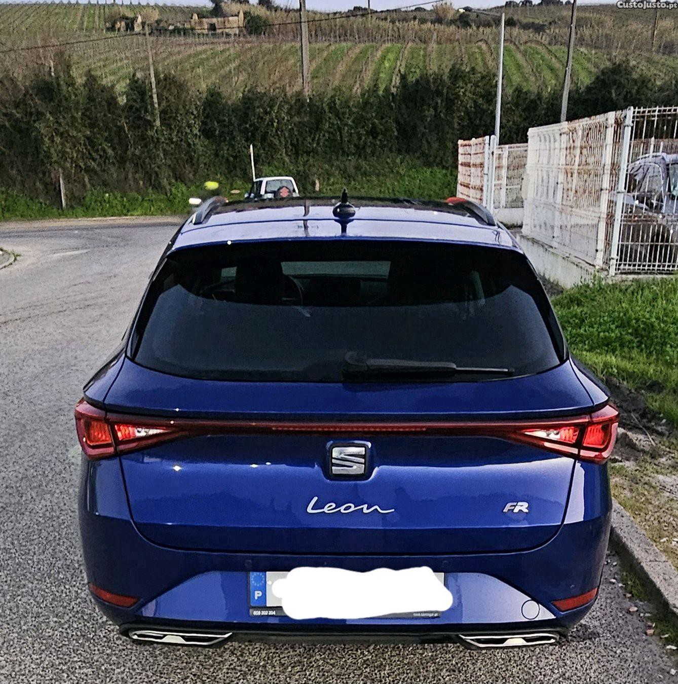 SEAT Leon Sportstourer2.0 tdi 150cv Fr dsg — fotografia 9