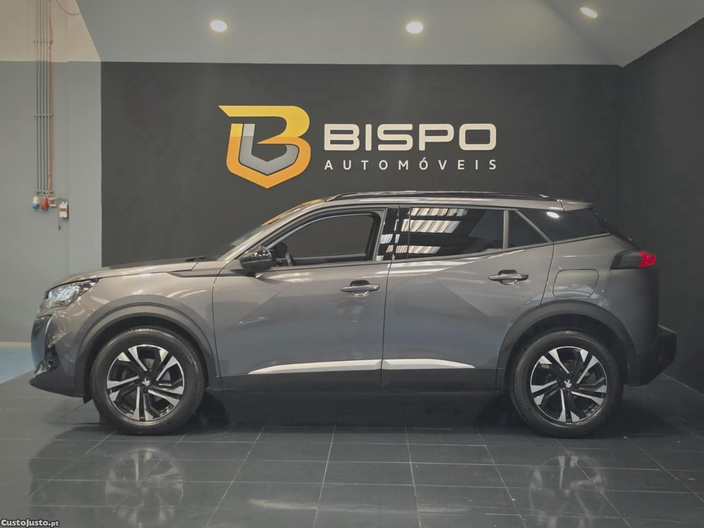 Peugeot 2008 PureTech 100 Allure — fotografia 13
