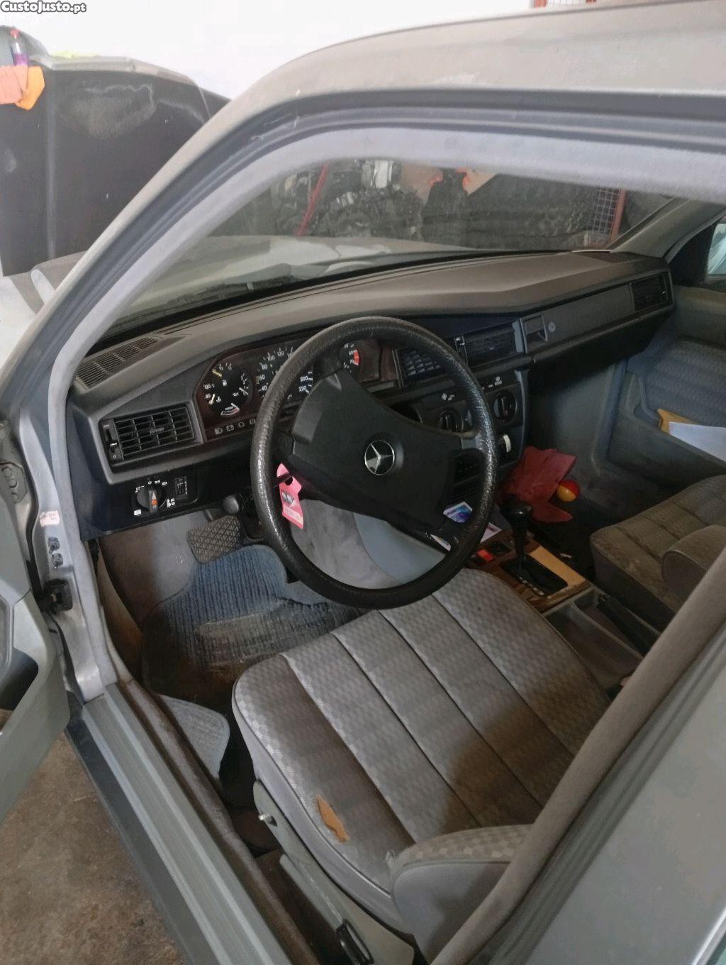 Mercedes-Benz 190 2000 - 90 foto 4