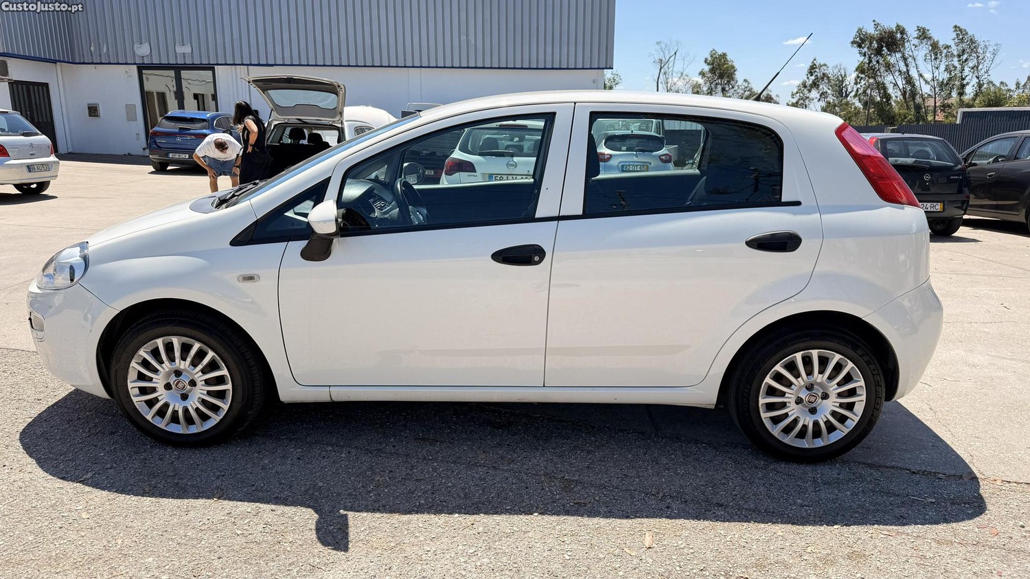 Fiat Punto 1.3 D Multijet de 2016 — fotografia 12