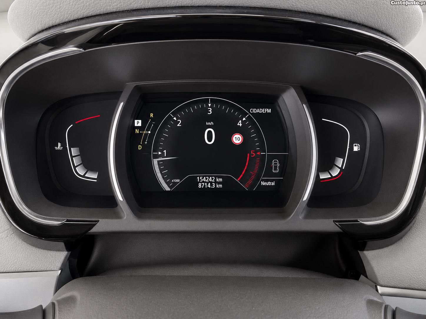 Renault Espace 1.6 dCi Initiale Paris EDC — fotografia 8