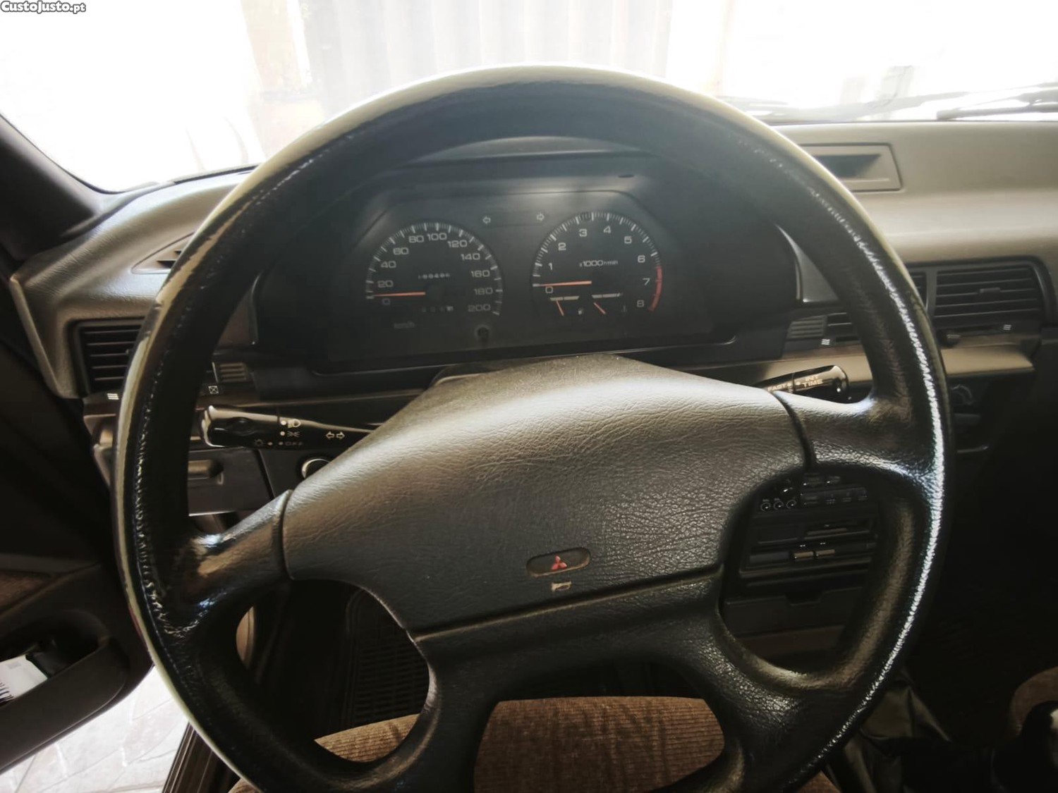 Mitsubishi Lancer GLX — fotografia 4