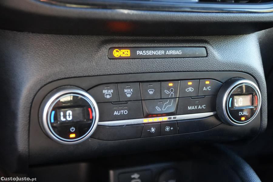 Ford Kuga 1.5 EcoBoost ST-Line — fotografia 3