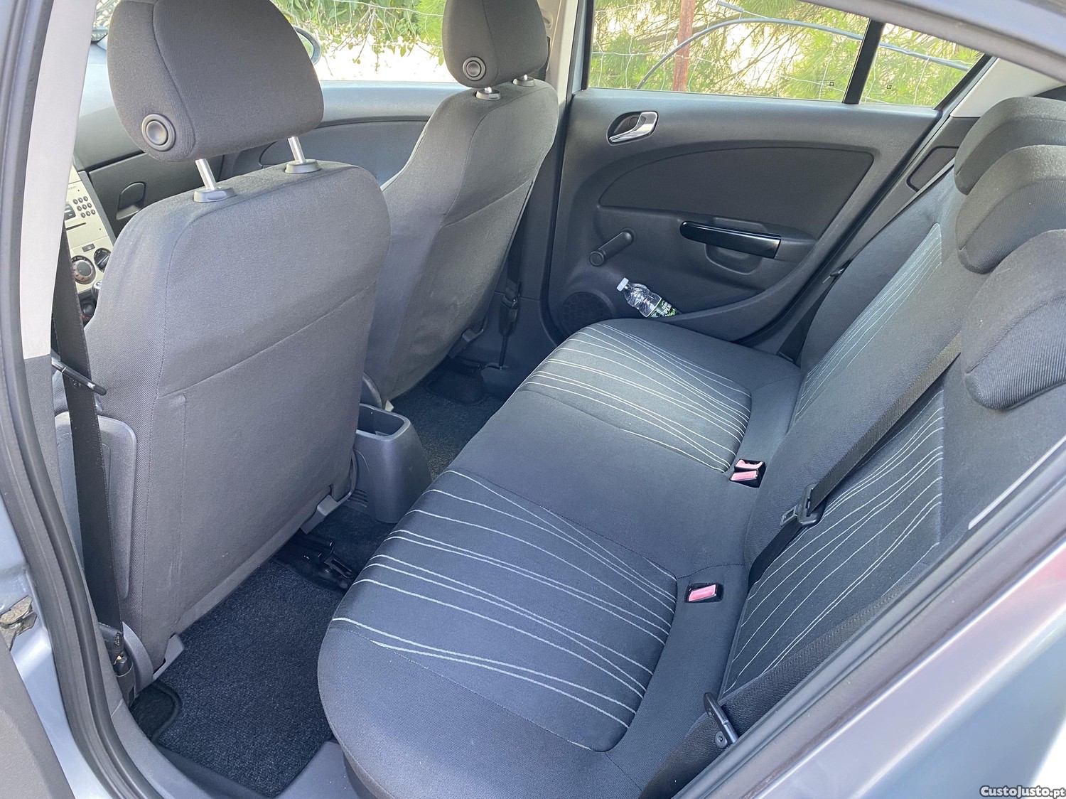 Opel Corsa 1.2 — fotografia 6