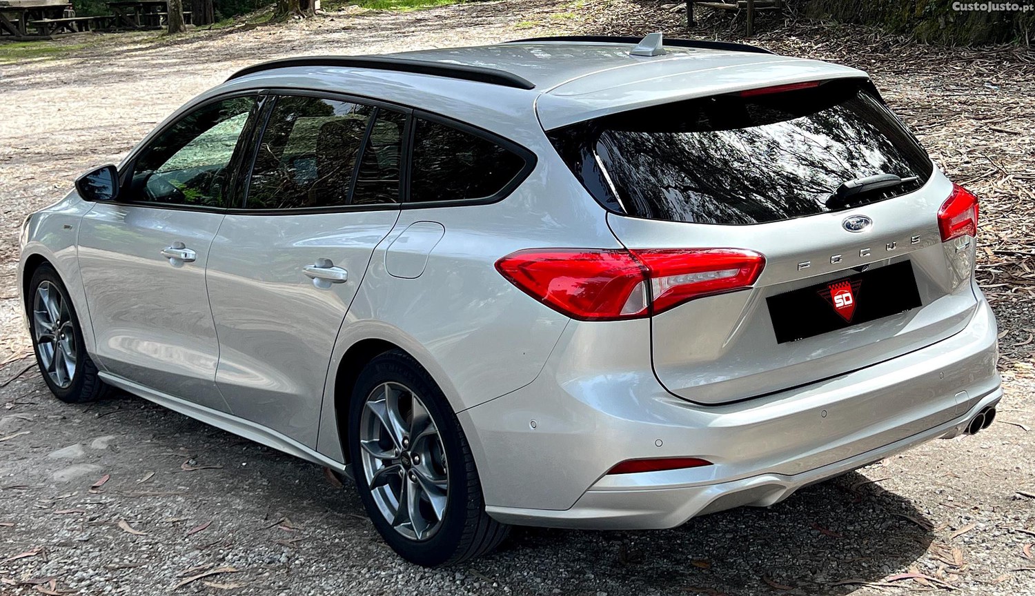 Ford Focus SW 1.0 EcoBoost MHEV ST-Line — fotografia 17