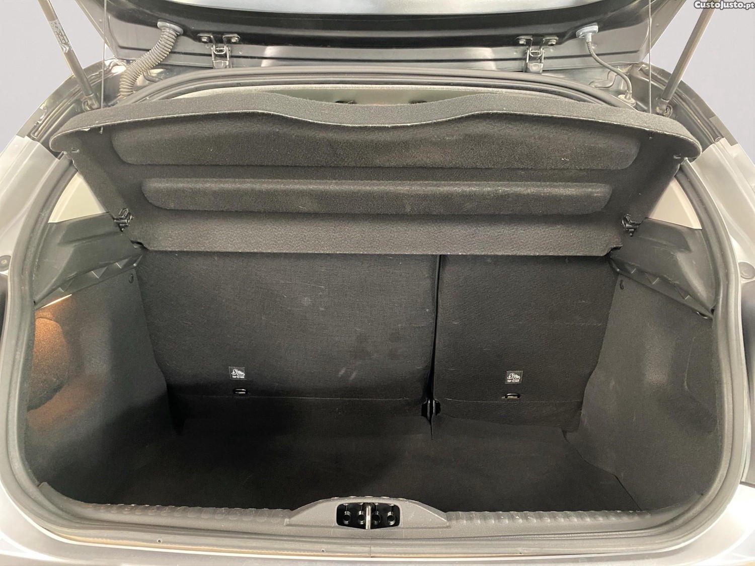 Citroën C3 1.2 PureTech Max — fotografia 3