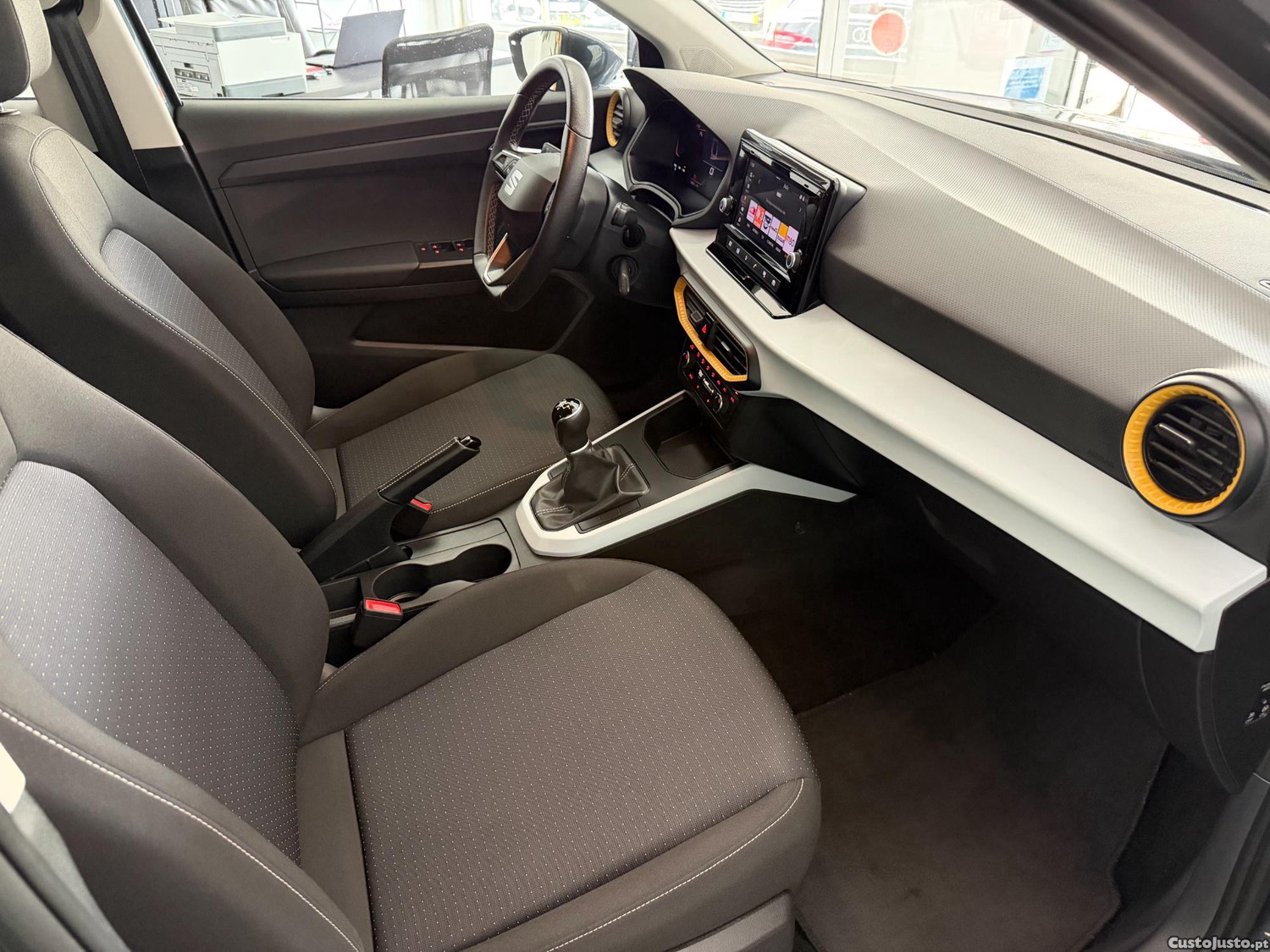 SEAT Arona 1.0 TSI Style — fotografia 6