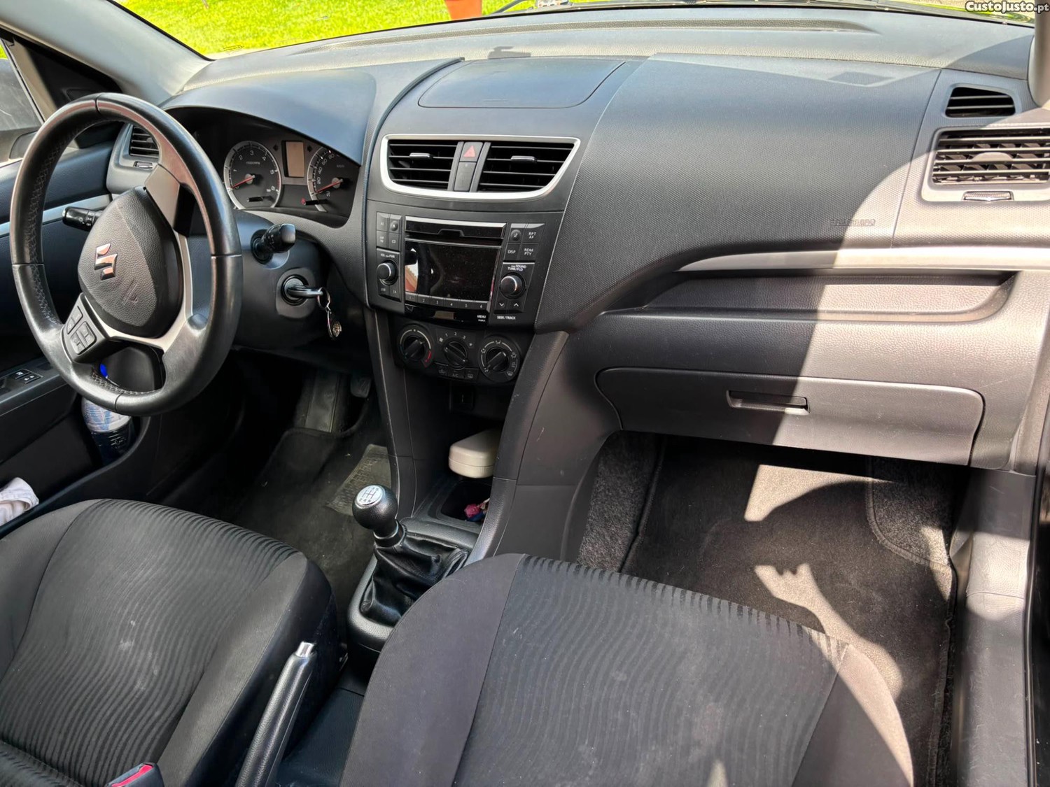 Suzuki Swift — fotografia 2