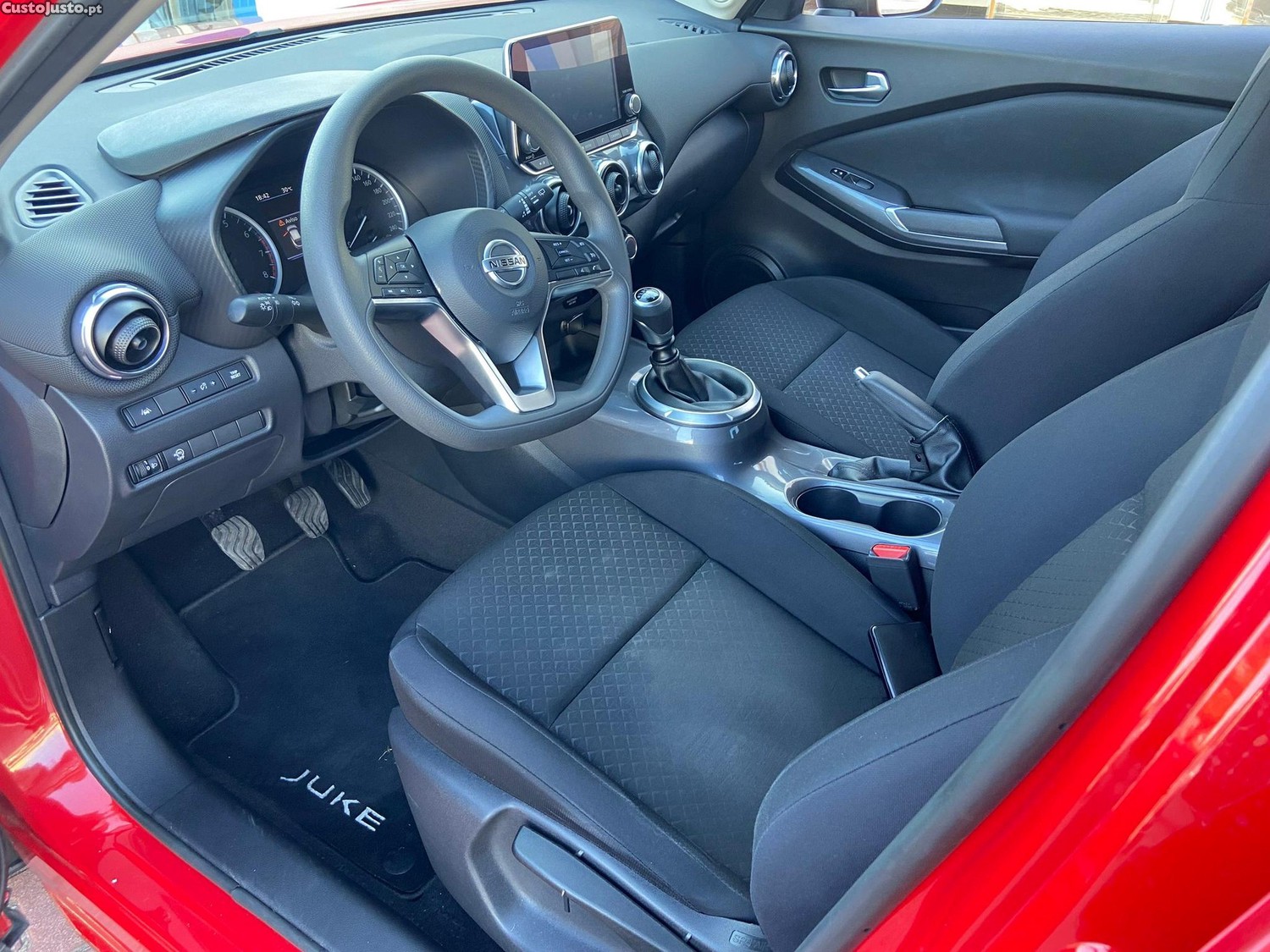 Nissan Juke 1.0 DIG-T Acenta — fotografia 4