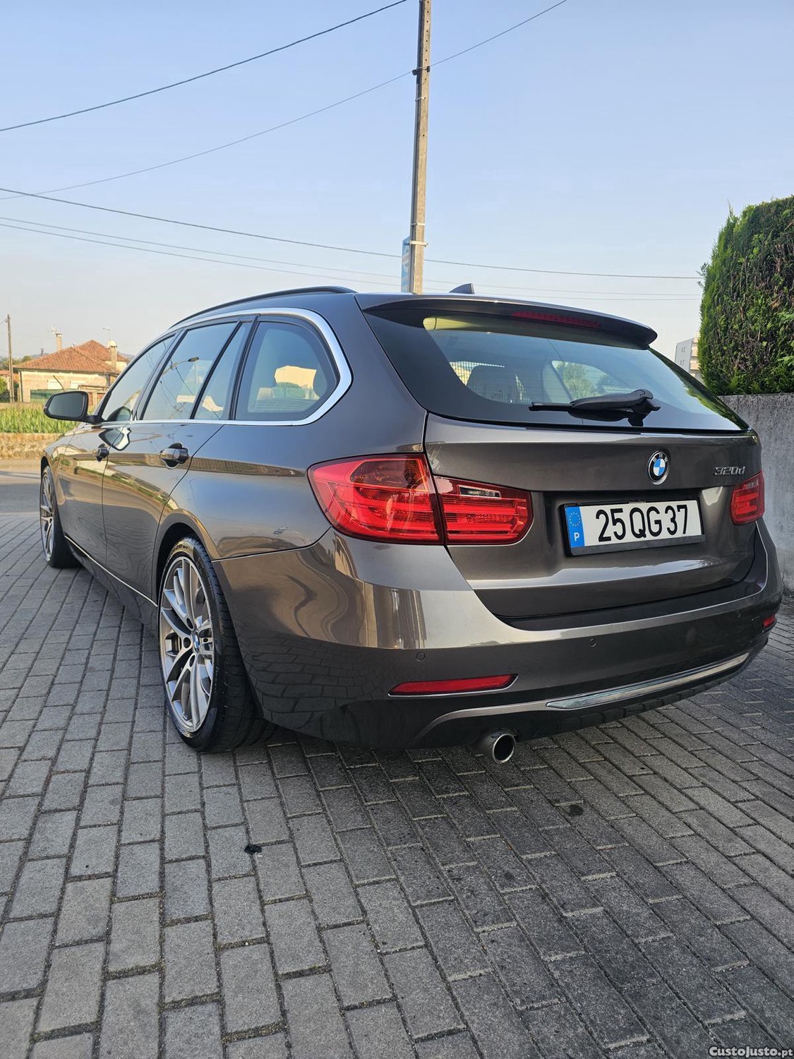 BMW 320 d Auto Line Luxury — fotografia 8