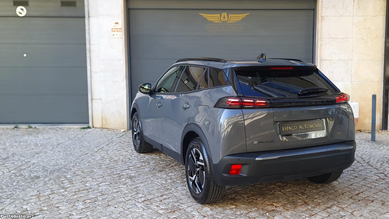 Peugeot e-2008 54 kWh Allure — fotografia 15