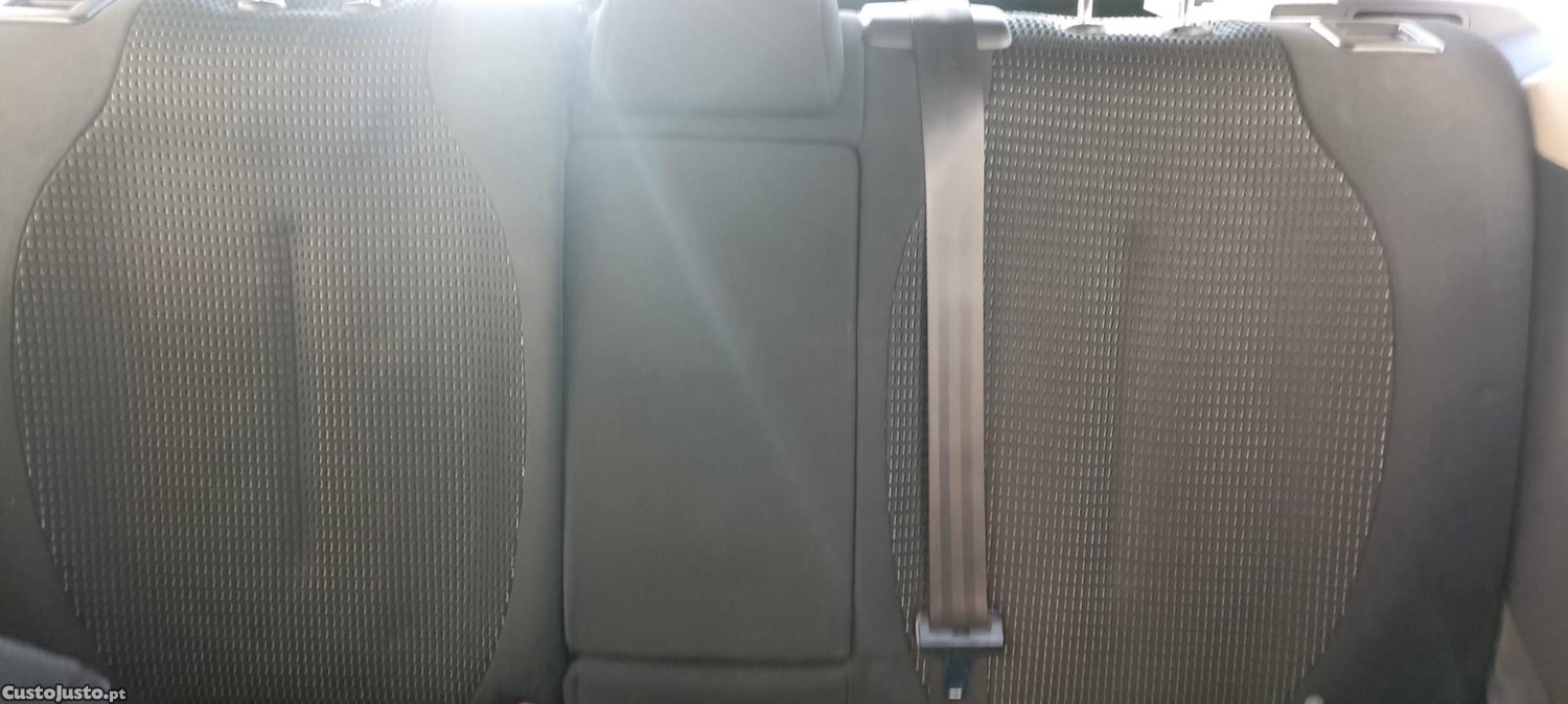 Citroën C4 1.6 Diesel-Impecável-Oportunidade! — fotografia 7