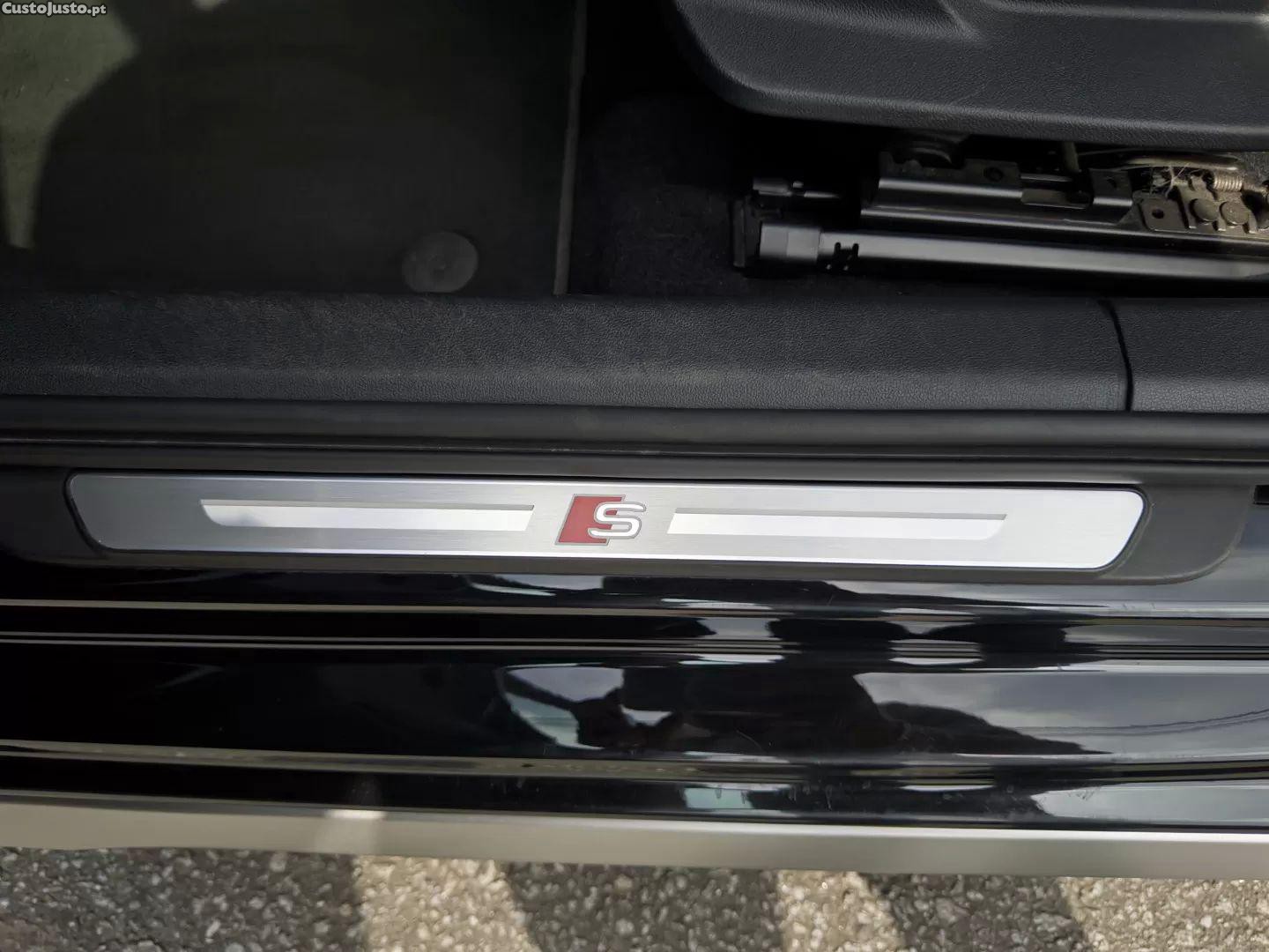 Audi A3 30 tfsi s-line — fotografia 12