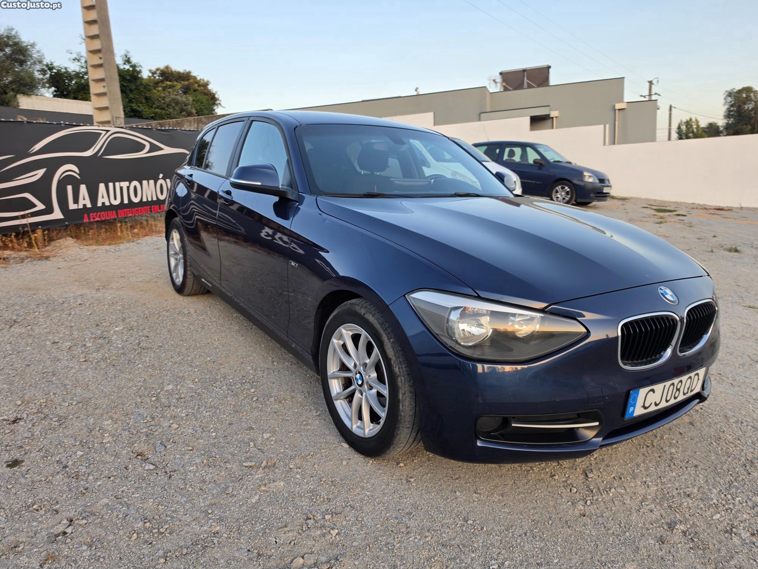 BMW 116 Sport Linemuito novo — fotografia 16